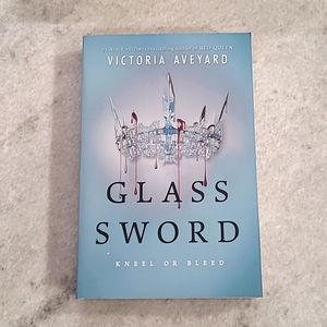 Glass Sword novel by Victoria Aveyard